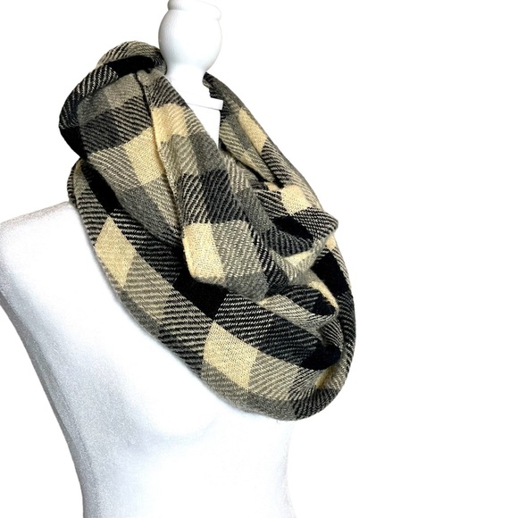 Pair of Vintage Scarves Buffalo Check & Sherpa - OS - Picture 3 of 9